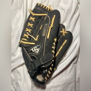 Louisville Slugger Glove